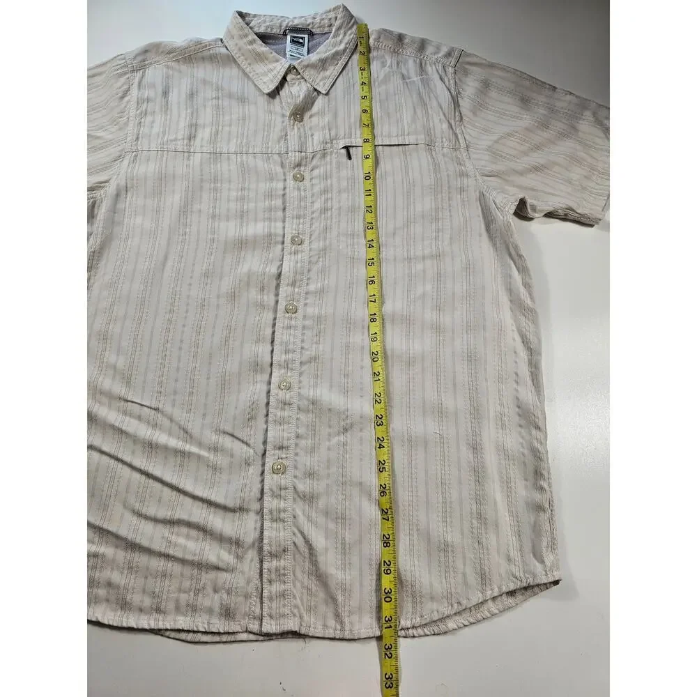 The North Face size large short sleeve button up men's outdoor neutral